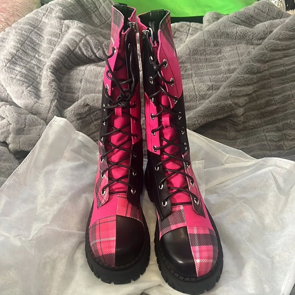 Dolls kill scream and shout boots - Picture 2 of 14
